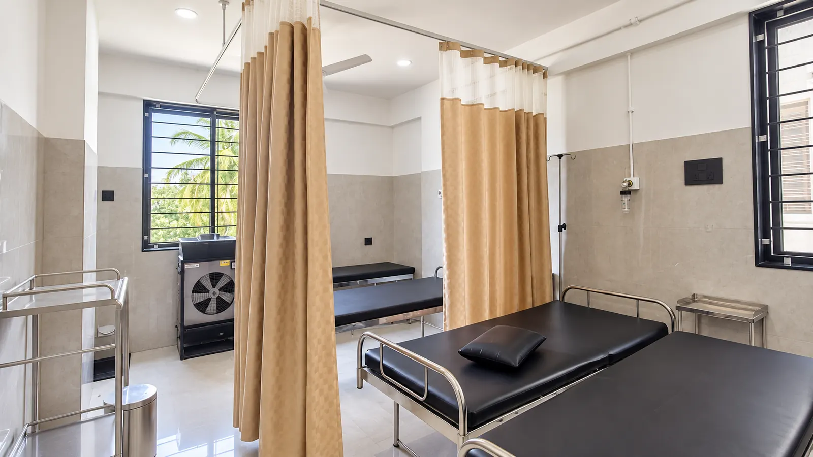 रुग्ण कक्ष (Patient beds)